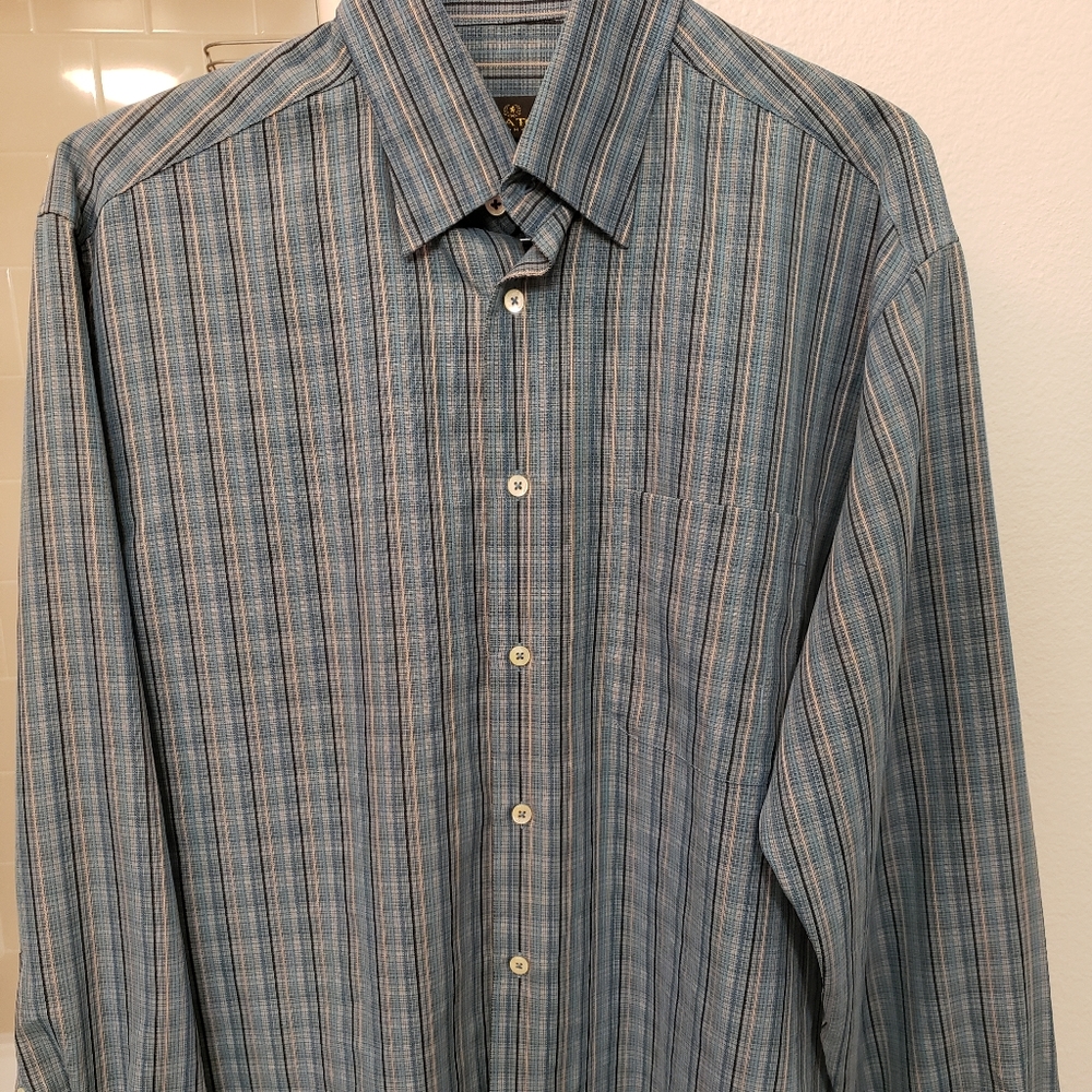 Bugatchi Button down long-sleeve shirt medium size